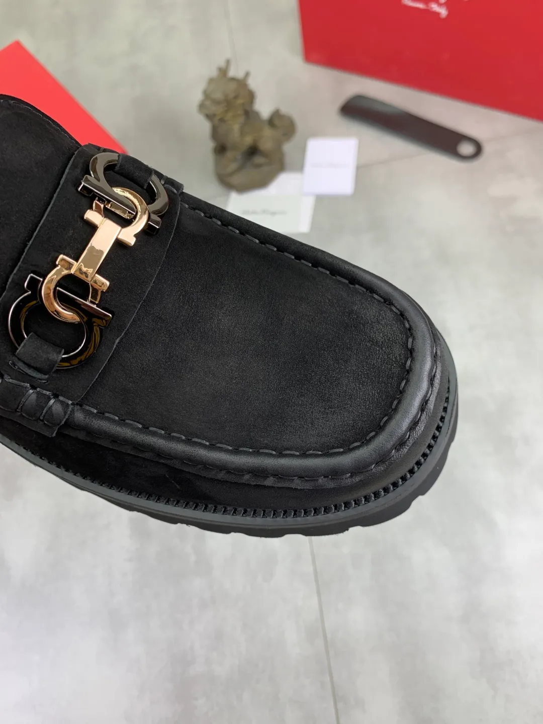 Men's shoes 💰P500 New model [Ferragamo/Ferragamo] Latest model Original imported calfskin, imported pigskin lining + original luxury metal buckle + original rubber outsole Soft and comfortable Size number: 38-44